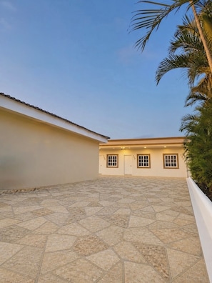 Courtyard view - Hotel Luna Inn (Altamira)