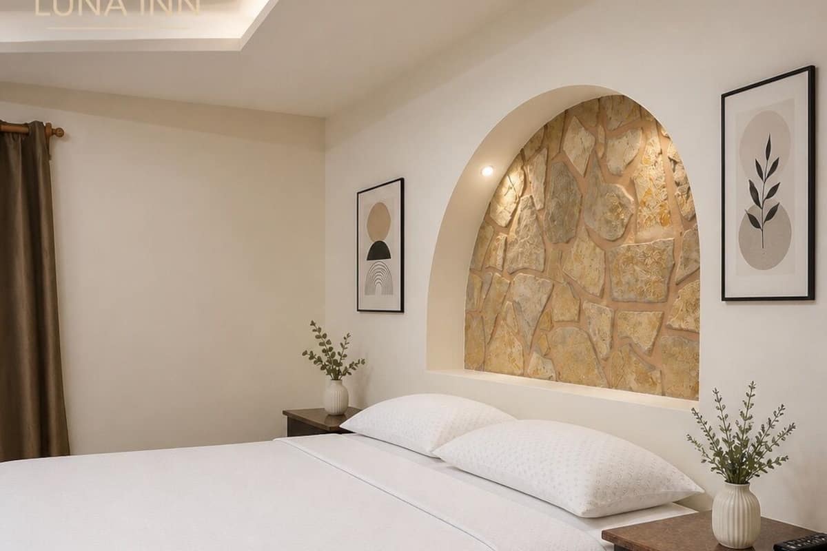 Quarto básico | Roupas de cama premium, edredons de pluma, camas Tempur-Pedic
