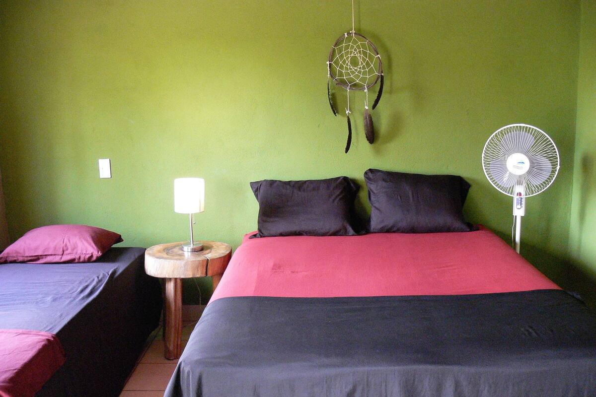 Wifi gratis y ropa de cama 