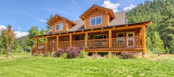 Dog-friendly log home with covered decks - near outdoor recreation