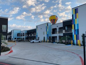 Exterior - Scottish Inns Campus (Fort Worth)