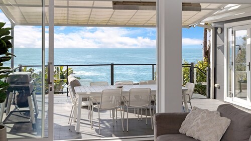 Pool and Hot Tub Over Malua Bay