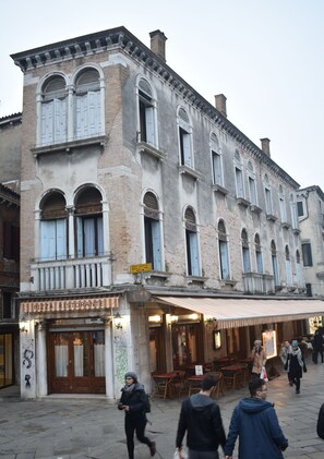 Extérieur