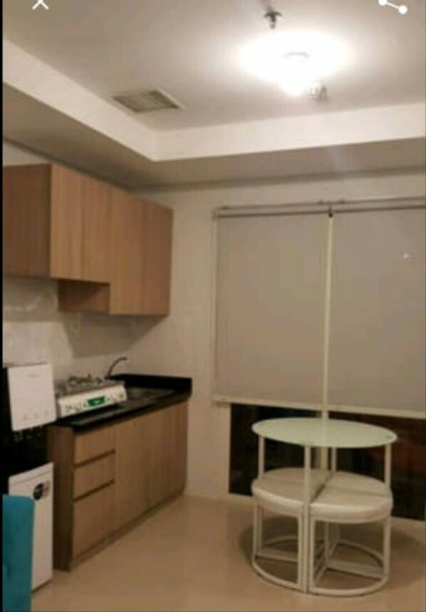 Kühlschrank, Mikrowelle