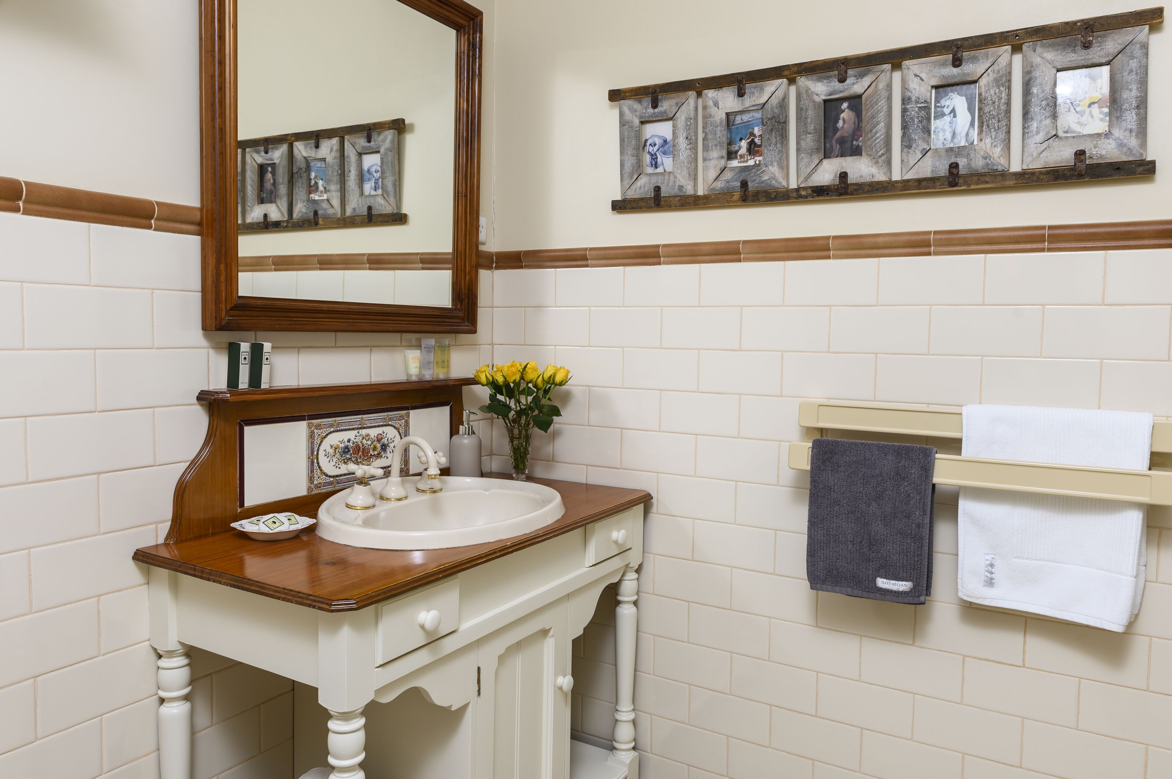 Miriam's Cottage Self Contained 2 bedroom cottage — image 7