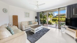 Unclassified image, 5 of 14, button - Unit 01 The Noosa Apartments (Noosa Heads)