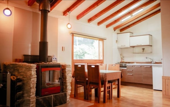 Chambre (Juniper 2) | Restauration dans la chambre