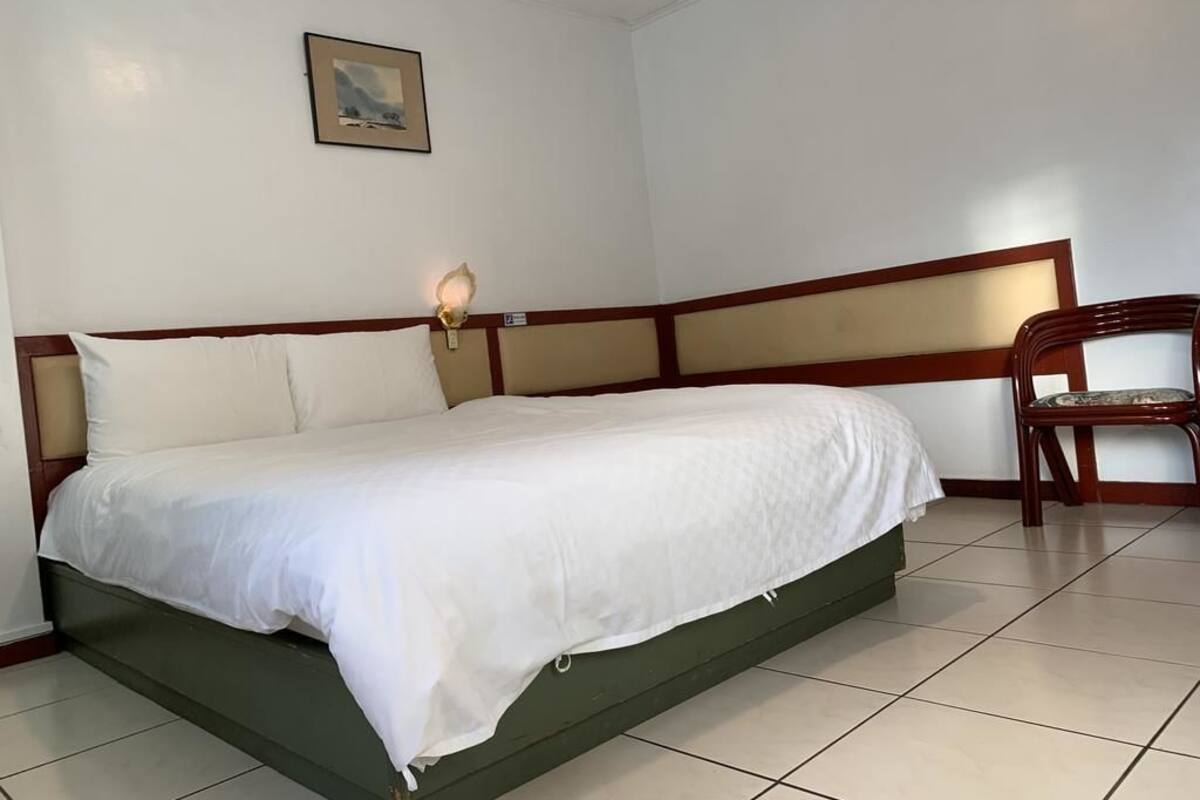 Kamar Double | Meja kerja, Wi-Fi gratis, dan seprai linen