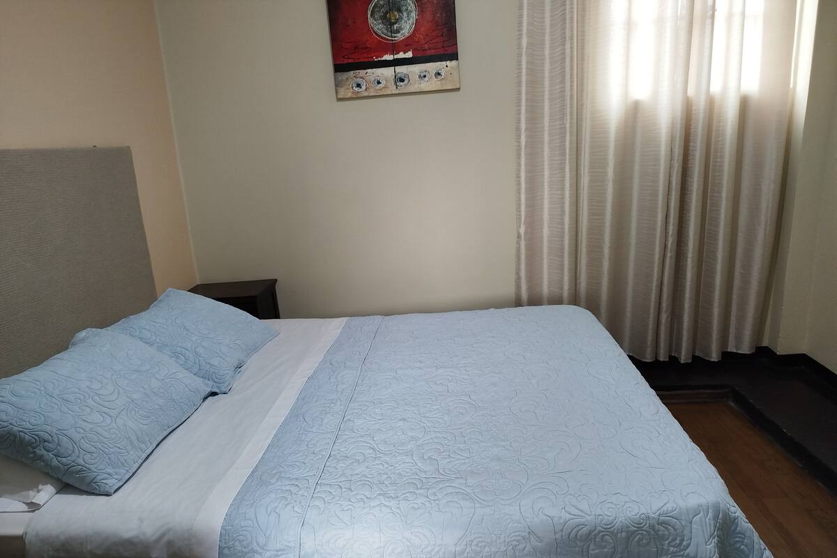 Free WiFi, bed sheets