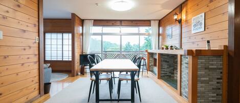 Casa (Private Vacation Home, Komatsu, 83) | Servicio a la habitación