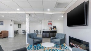 Lobby - Suburban Studios at the University (Conway)