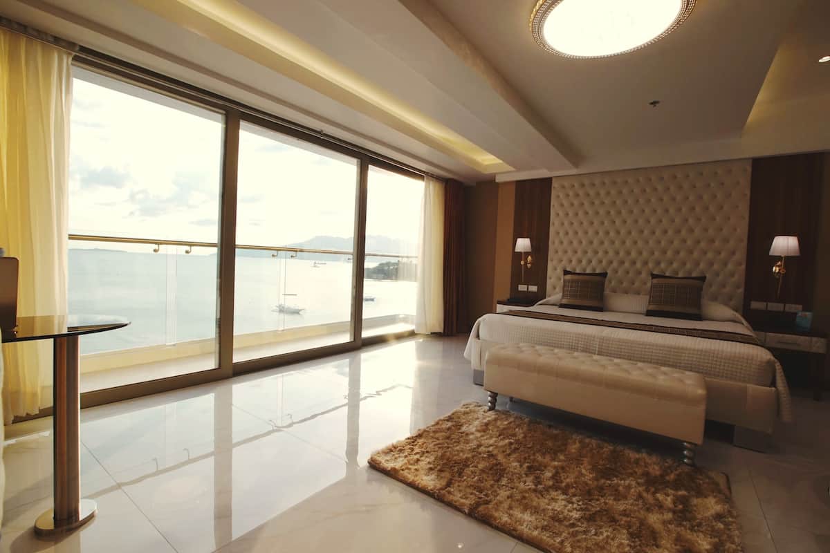 admiral suite | beach/ocean view
