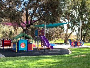 Children’s play area – outdoor
