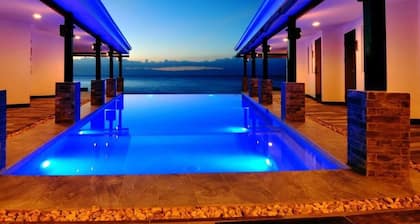 Alegria Water Front Beach House