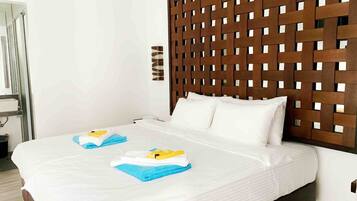 Premium bedding, down comforters, in-room safe, blackout drapes