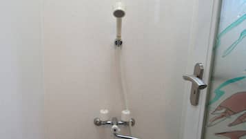 Standard Family Room | Bathroom | Shower, free toiletries, electronic bidet, towels