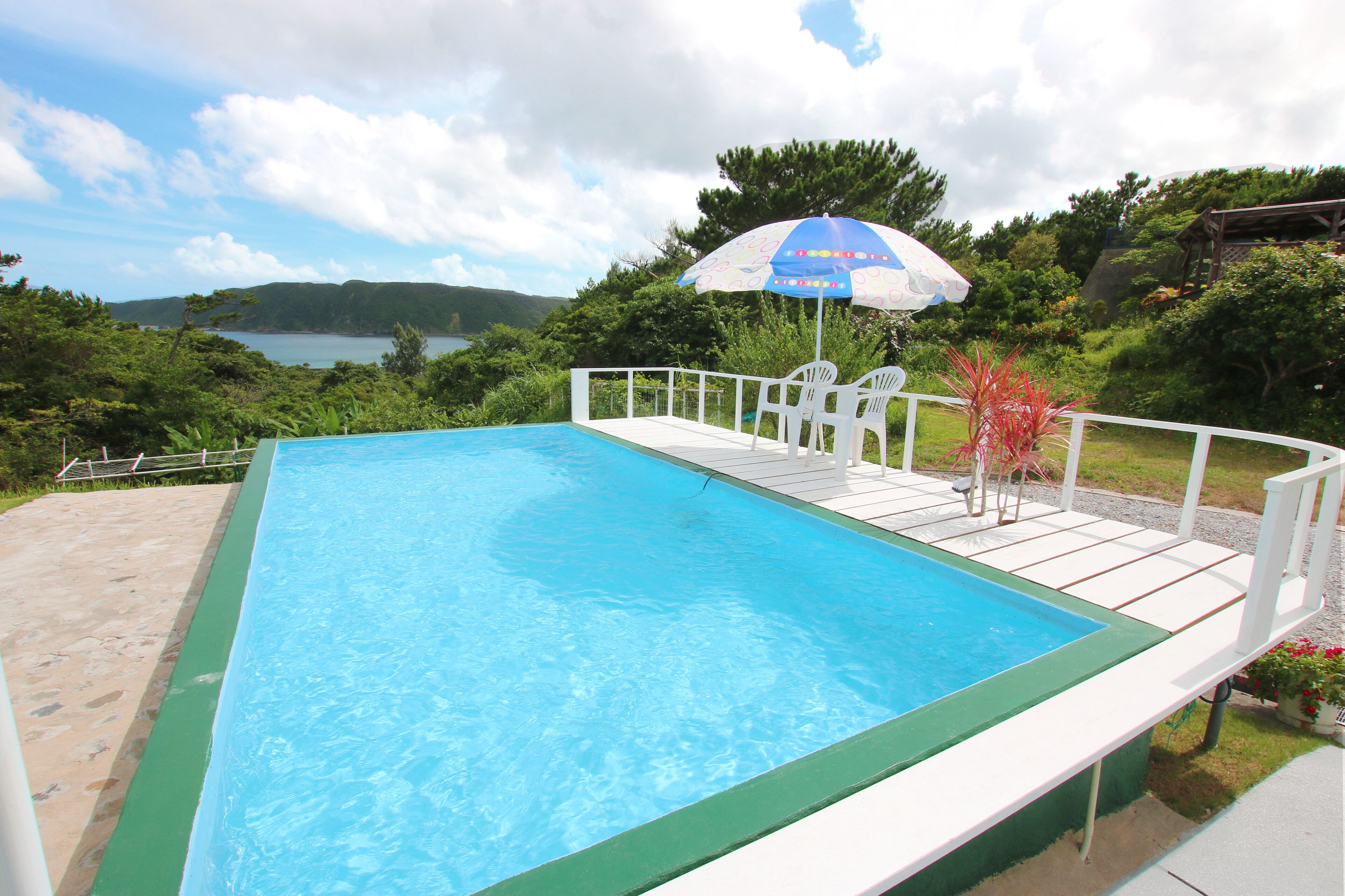 Seasonal outdoor pool