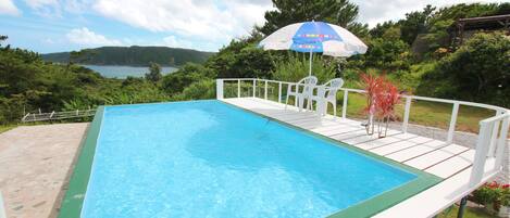 Seasonal outdoor pool