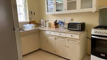 Bungalow, 3 Bedrooms, Accessible | Premium bedding, pillow-top beds, individually decorated