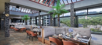 Geo Resort & Hotel