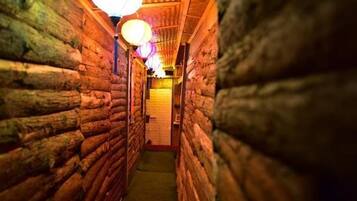 Gemeinsamer Basic-Schlafsaal (Bed in 14-Bed) | Zimmersafe, Schreibtisch