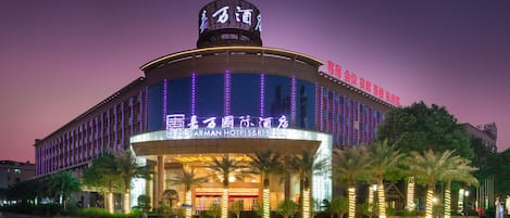 Front of property – evening/night
