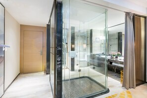 Douche de la salle de bain