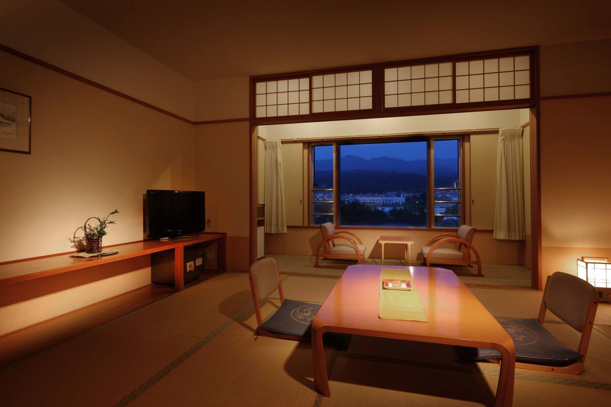 Tavanomainen huone, jaettu kylpyhuone (Japanese Style Room, For 4 Guests) | Ilmainen Wi-Fi