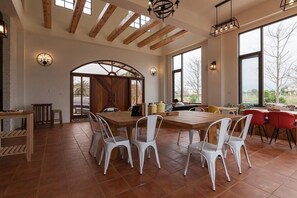 Free daily continental breakfast - Forest B&B (Ji'an)