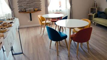 Colazione a buffet inclusa, servita tutte le mattine
