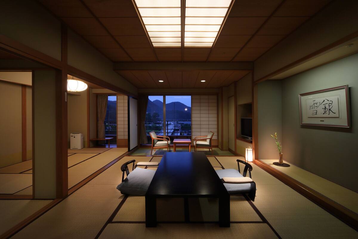 Tradisjonelt rom (Japanese Style, For 8 people) | Safe på rommet og wi-fi (inkludert)