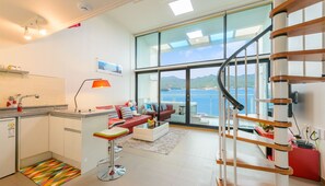 Kamar (Marine) | Area keluarga | TV layar datar