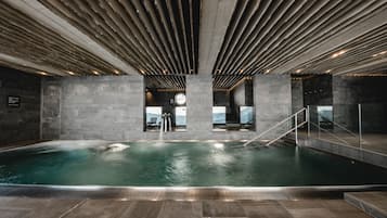 Piscine couverte