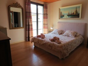 Dreibettzimmer (Abricot)