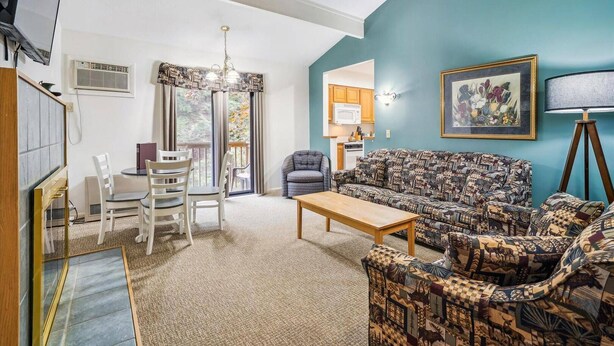 Unclassified image, 1 of 32, button - 1 bedroom Queen Suite w/outdoor heated pool 209 (Killington)