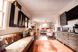 Superior Apartment, Private Bathroom, City View (The Loft) | 1 bedroom