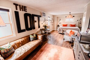 Superior Apartment, Private Bathroom, City View (The Loft) | 1 bedroom