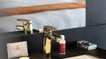 Family Room | In-room safe, desk, laptop workspace, soundproofing