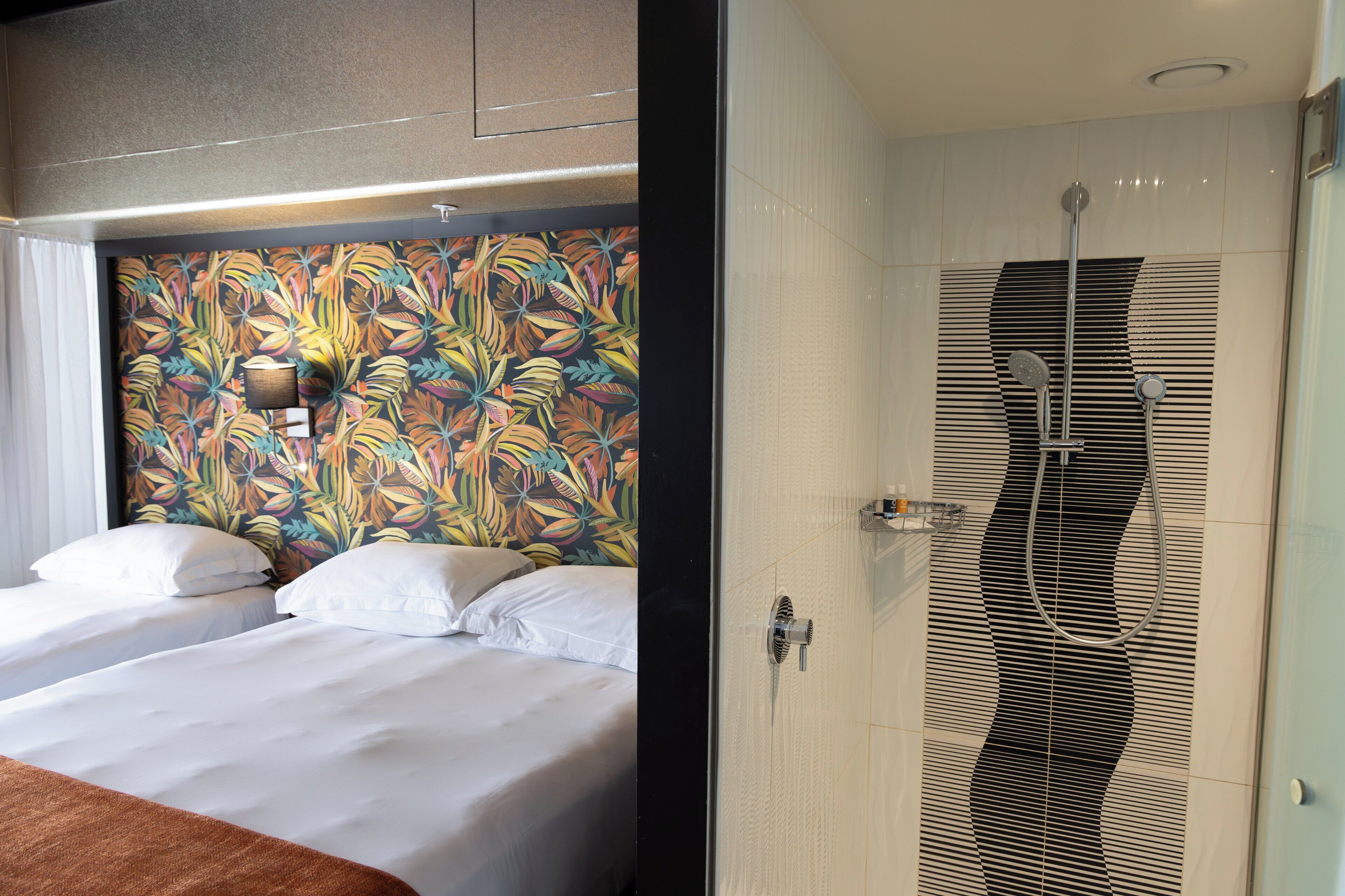 in-room safe, desk, laptop workspace, soundproofing