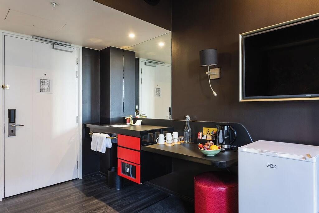 Family Room | In-room safe, desk, laptop workspace, soundproofing
