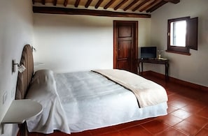 Desk, rollaway beds, free WiFi, bed sheets