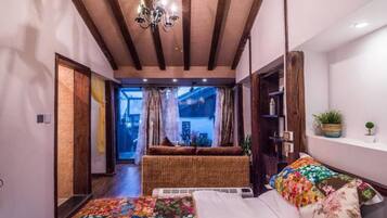 Habitación doble Deluxe | 1 habitación, escritorio, cortinas blackout y wifi gratis