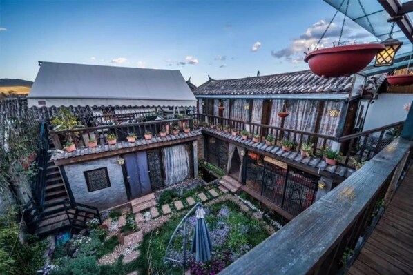 Exterior detail - Fanlu Inn (Lijiang)