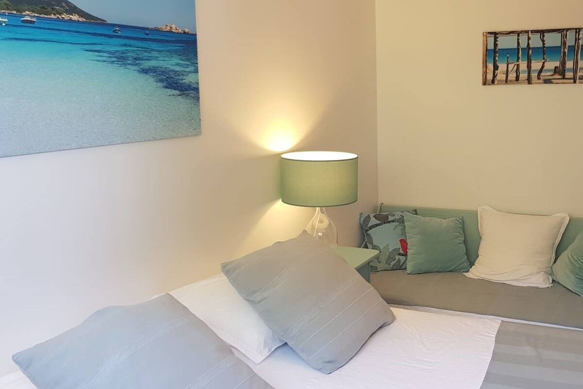 Triple Room (Luccini)