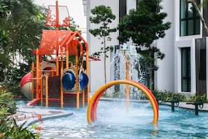 Outdoor pool - H2O Residences by Victoria Home (Petaling Jaya)
