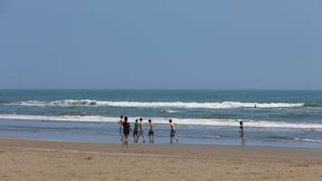 ชายหาด