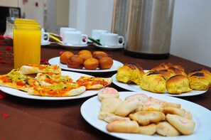 Free daily buffet breakfast
