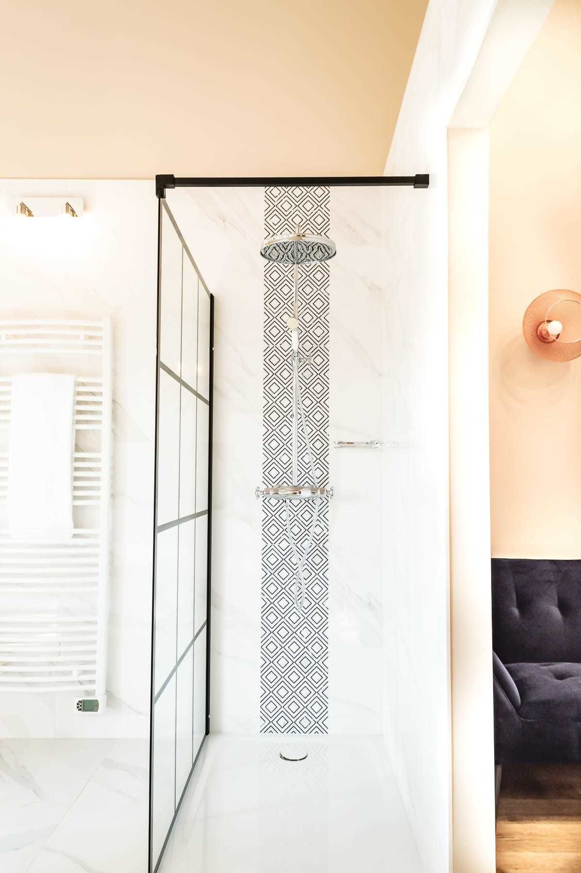 signature suite | bathroom | free toiletries, hair dryer, towels