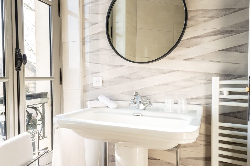 premium room | bathroom | free toiletries, hair dryer, towels