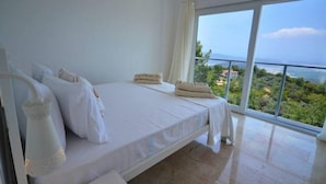 Panoramic Villa, 3 Bedrooms, Terrace